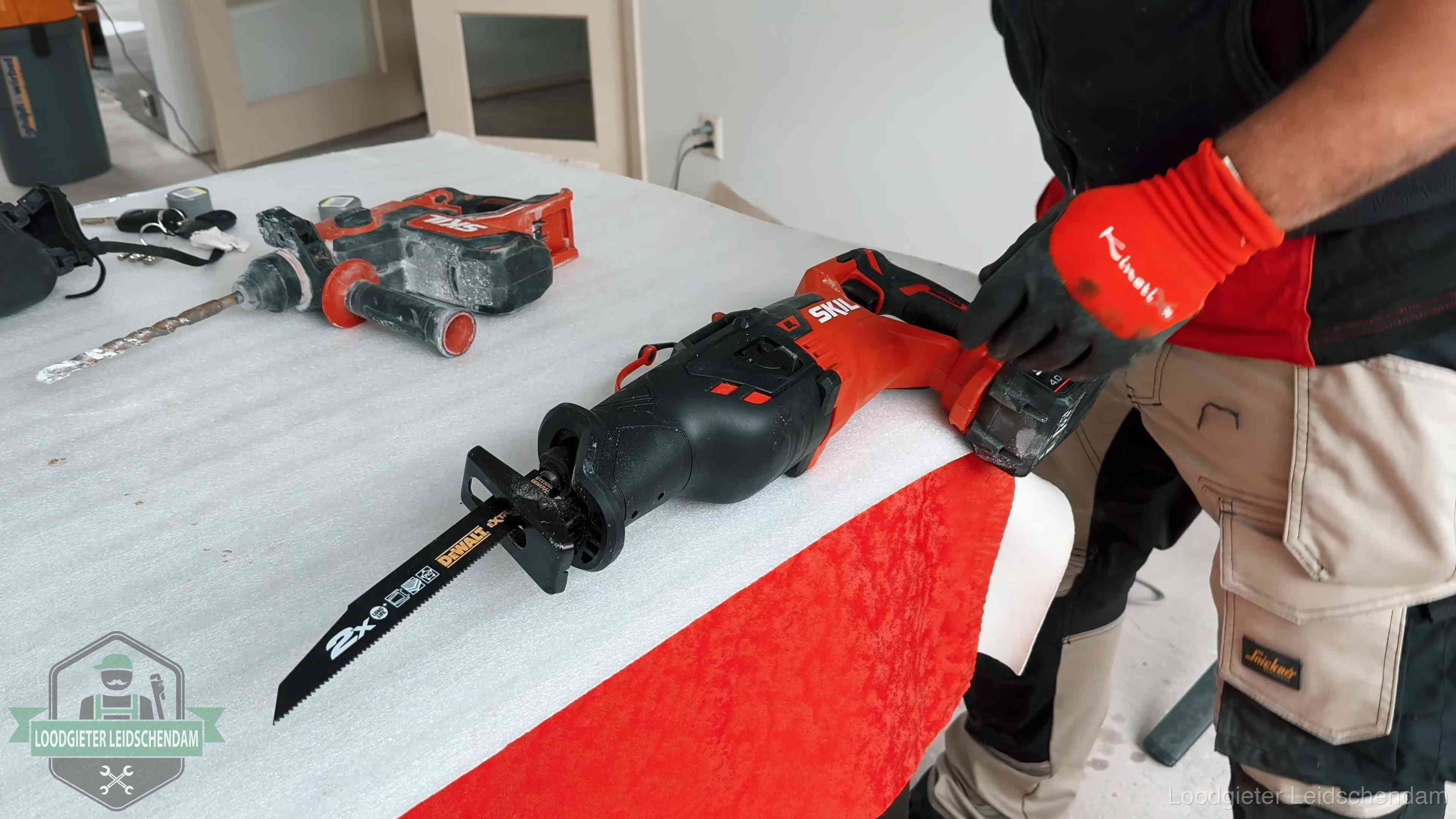 Betrouwbaar loodgietersbedrijf herkennen in Leidschendam Professioneel gereedschap klaargelegd voor een klus in Leidschendam