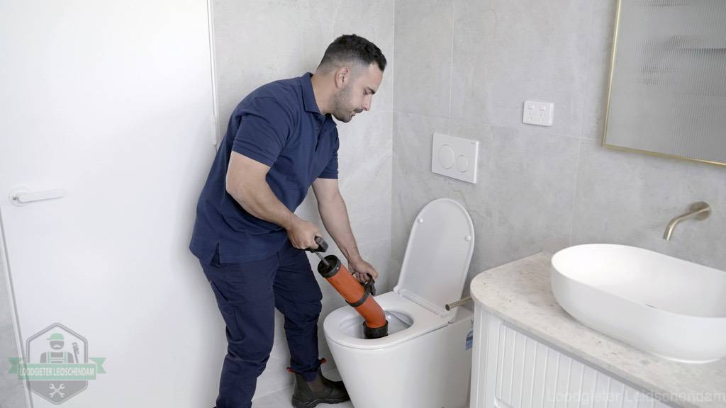 Wc Onstoppen Loodgieter Leidschendam